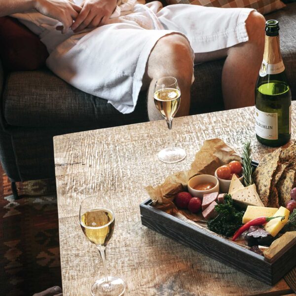 Relax med bubbel och ostbricka på Storhogna Högfjällshotell & Spa